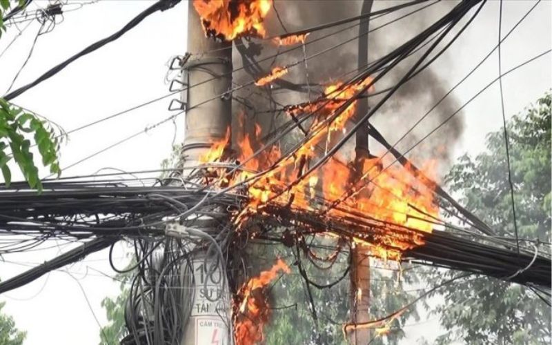 Điện bị chập là gì?