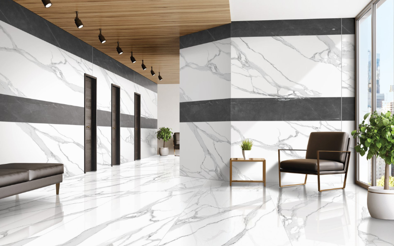 Nếu gia chủ thích sự đơn giản và tinh tế thì gạch lát nền cỡ lớn với tông màu trắng vân đá marble sẽ là lựa chọn hoàn hảo.