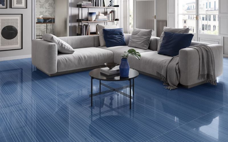 Xu hướng lựa chọn gạch kích cỡ lớn với màu sắc nổi bật giúp ngôi nhà trở nên hiện đại và ấn tượng.