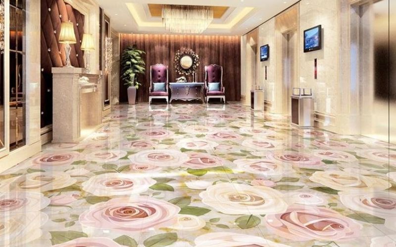 Không gian phòng được sử dụng gạch lát nền đẹp 80x80 với họa tiết hoa hồng tạo hiệu ứng 3D khiến ai cũng phải ấn tượng