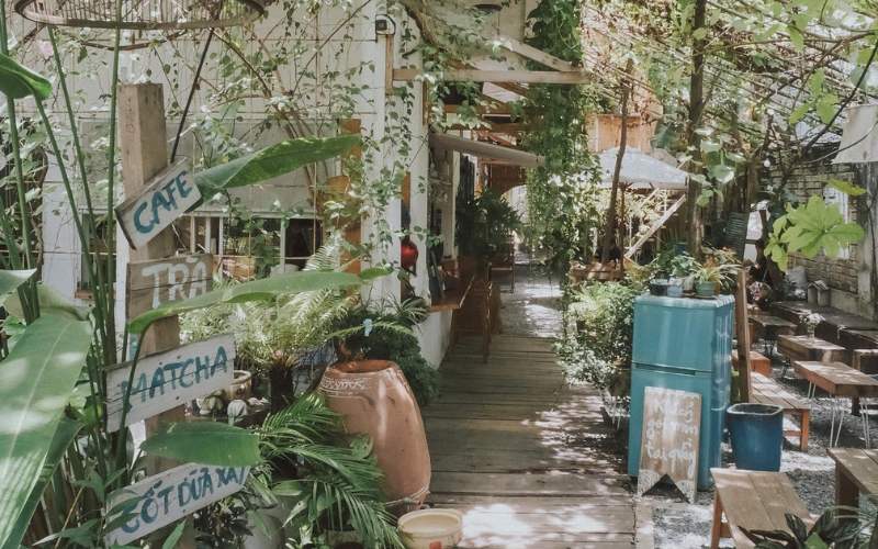 Thiết kế mặt tiền quán cafe nhỏ theo phong cách retro